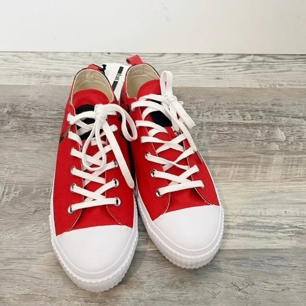 MCQ By Alexander McQueen Swallow Sneaker (unisex)